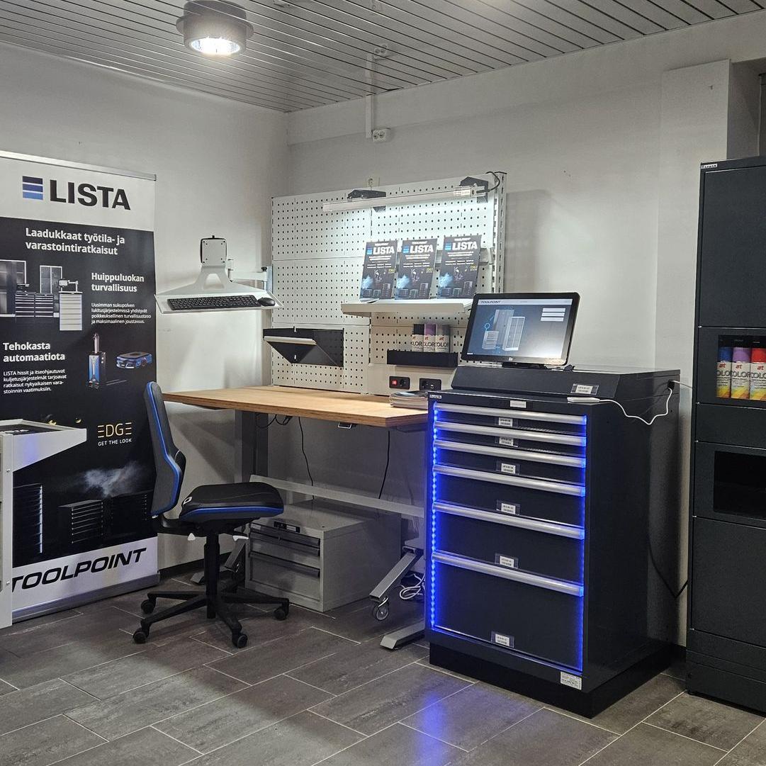 LISTA Showroom Toolpoint myymälässä